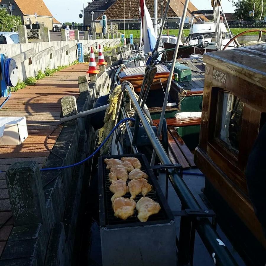 Tjalkjacht Pelikaan Volendam Hotel Buitenkant foto